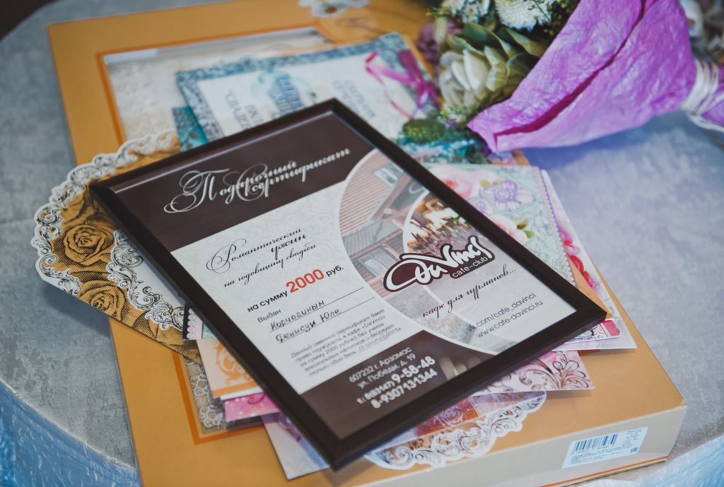 15 Inspiring Brochure Designs That Stand Out From The Crowd