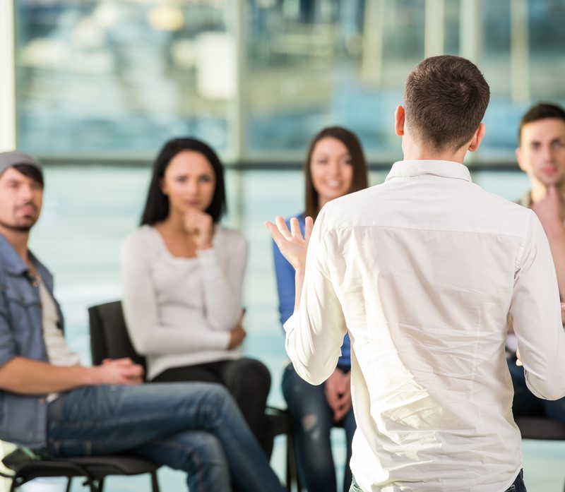 Arguing At The Office Or Online: How To Manage Employee Conflicts