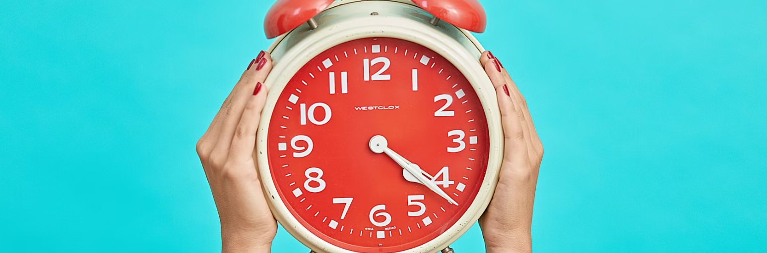 Ditch the Clock, Embrace the Flow: Why Unlimited Graphic Design Trumps the Agency Model